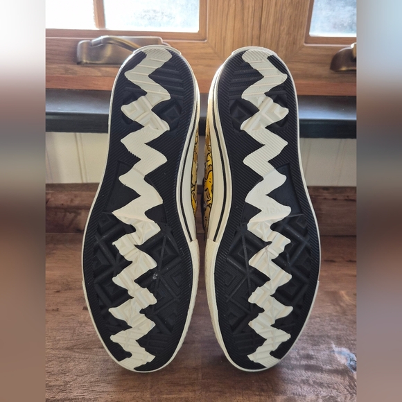 Yellow Snoopy High-Top Sneakers - Picture 9 of 14